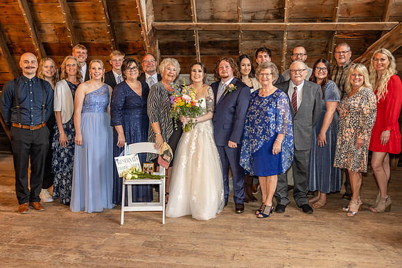 Hannah & Luke Wedding Photo - _VX21179