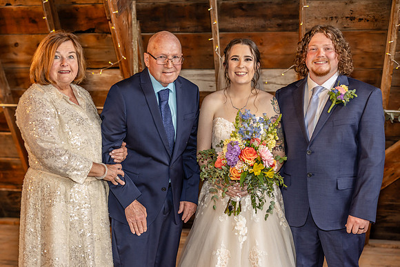 Hannah & Luke Wedding Photo - _VX21163