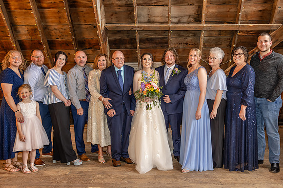 Hannah & Luke Wedding Photo - _VX21172