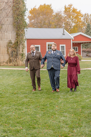 Travis & Heather Wedding Photo_VX10102