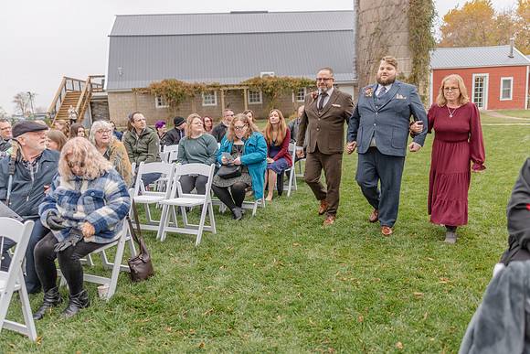 Travis & Heather Wedding Photo_VX10107
