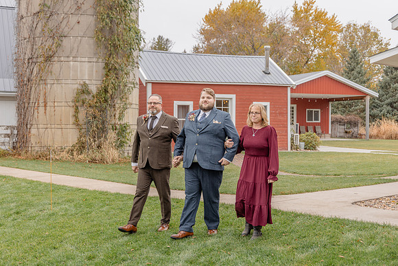 Travis & Heather Wedding Photo_VX20135
