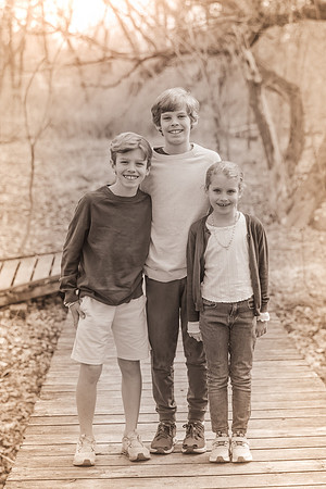Family Butorac Photo Session _VX11261 - B&W
