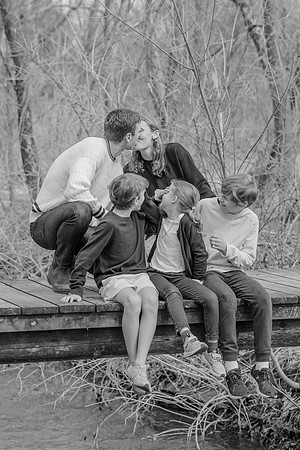 Family Butorac Photo Session _VX11272 - B&W