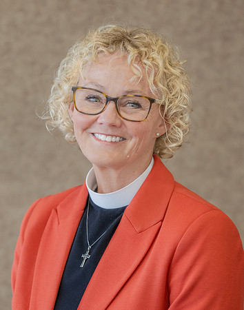 Pastor Lisa