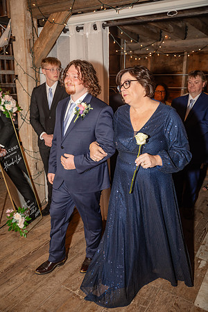 Hannah & Luke Wedding Photo - DVX30024