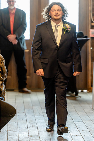 Hannah & Luke Wedding Photo - _VX10120