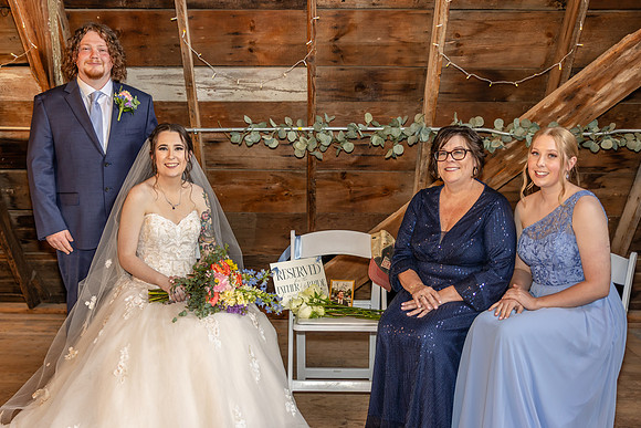 Hannah & Luke Wedding Photo - _VX21156