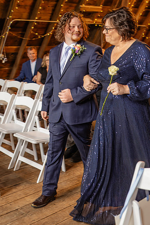 Hannah & Luke Wedding Photo - _VX20804