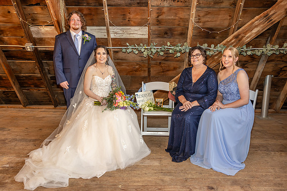 Hannah & Luke Wedding Photo - _VX21157