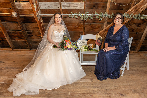 Hannah & Luke Wedding Photo - _VX21145