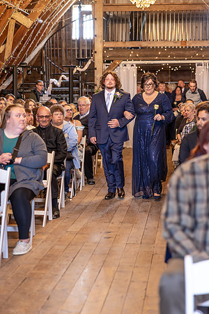 Hannah & Luke Wedding Photo - _VX20797