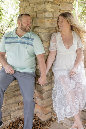 Hannah & Nick Engagement Photo - DVX10045